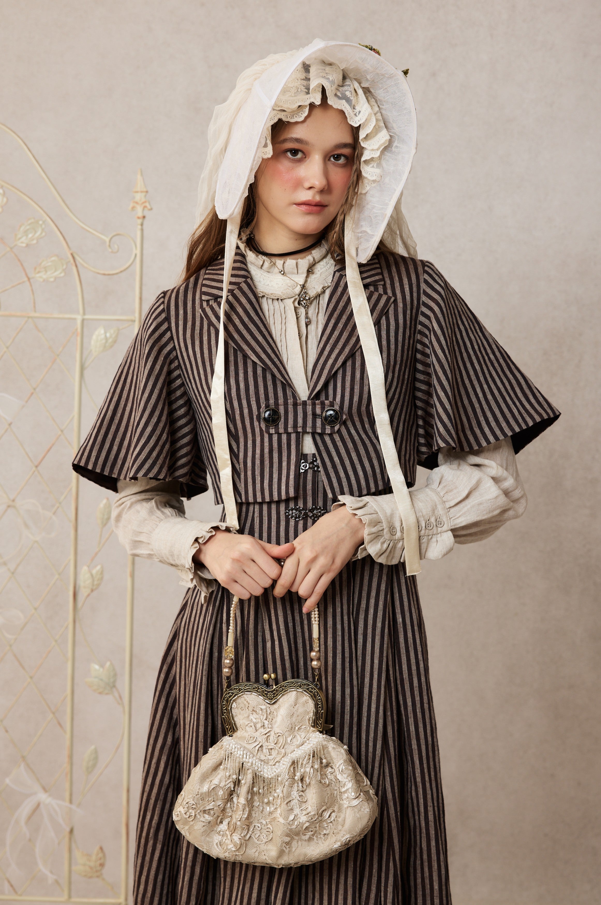 Clarise 22 |Retro Linen Skirt & Cape (2 pieces)