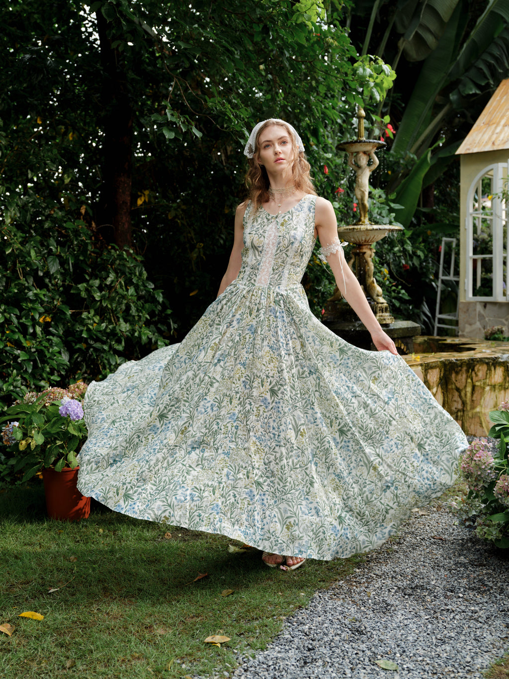 Vanille 18 | Jane’s Garden Dress