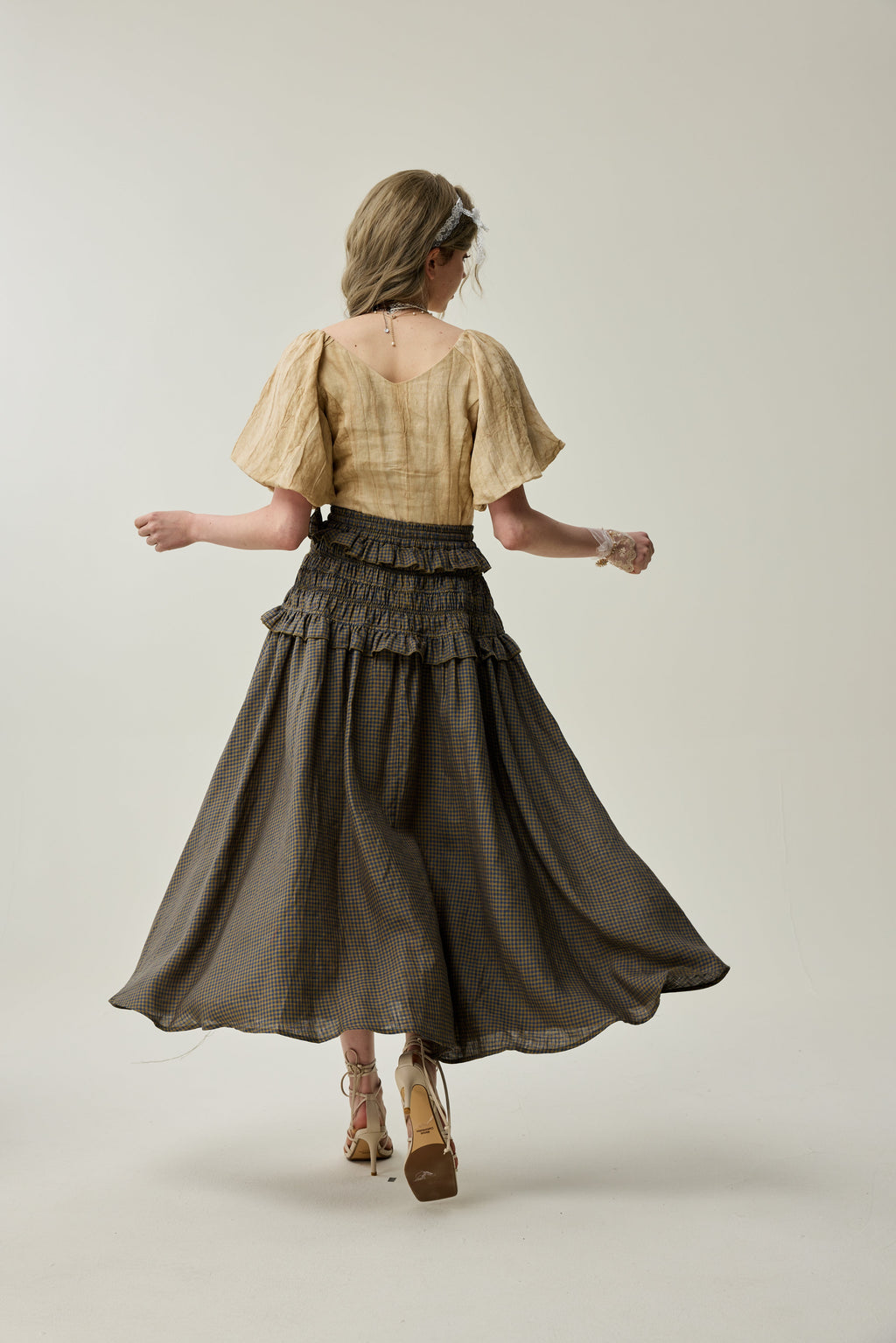 Wind 33 | Ruffled linen skirt