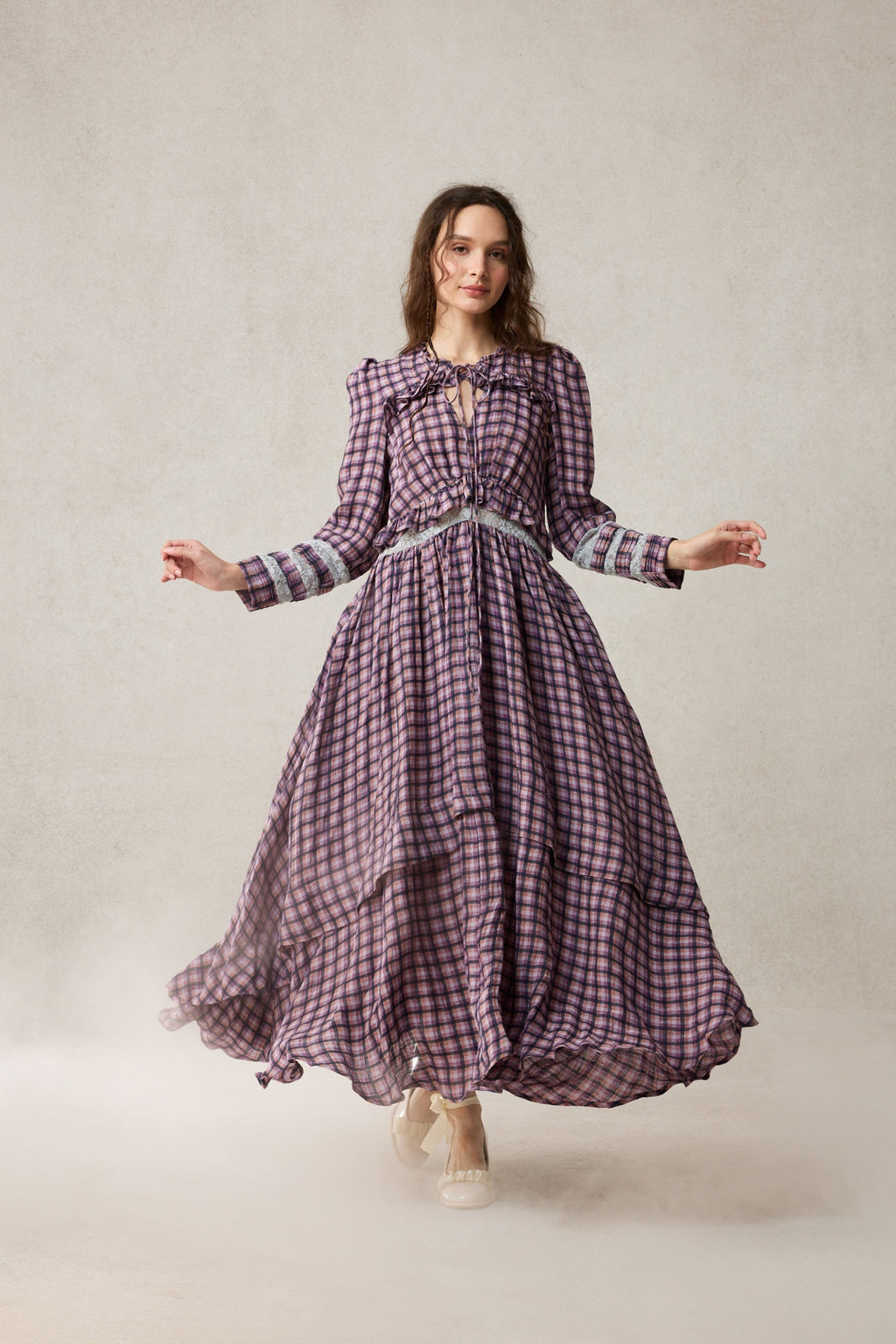Rosewood 17 | Lace Linen Dress Gown