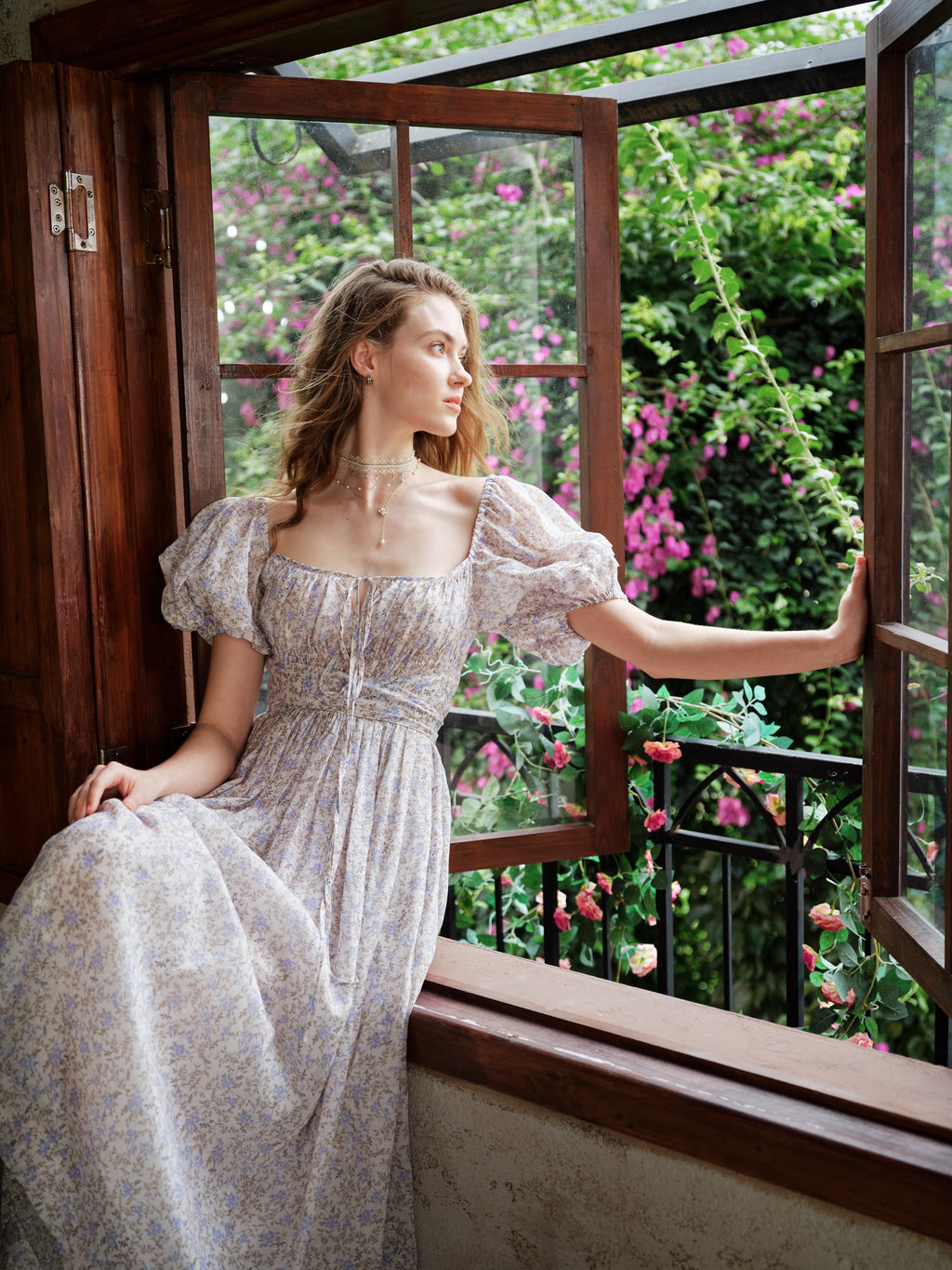 Alice 19 | Floral linen dress