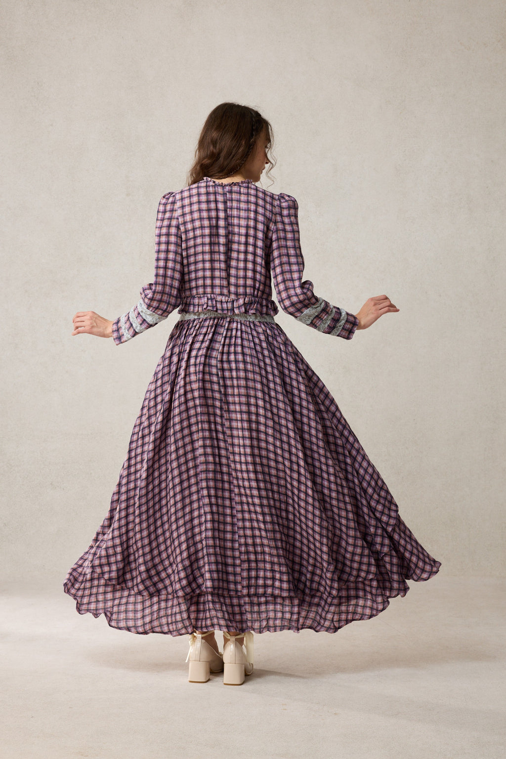Rosewood 17 | Lace Linen Dress Gown