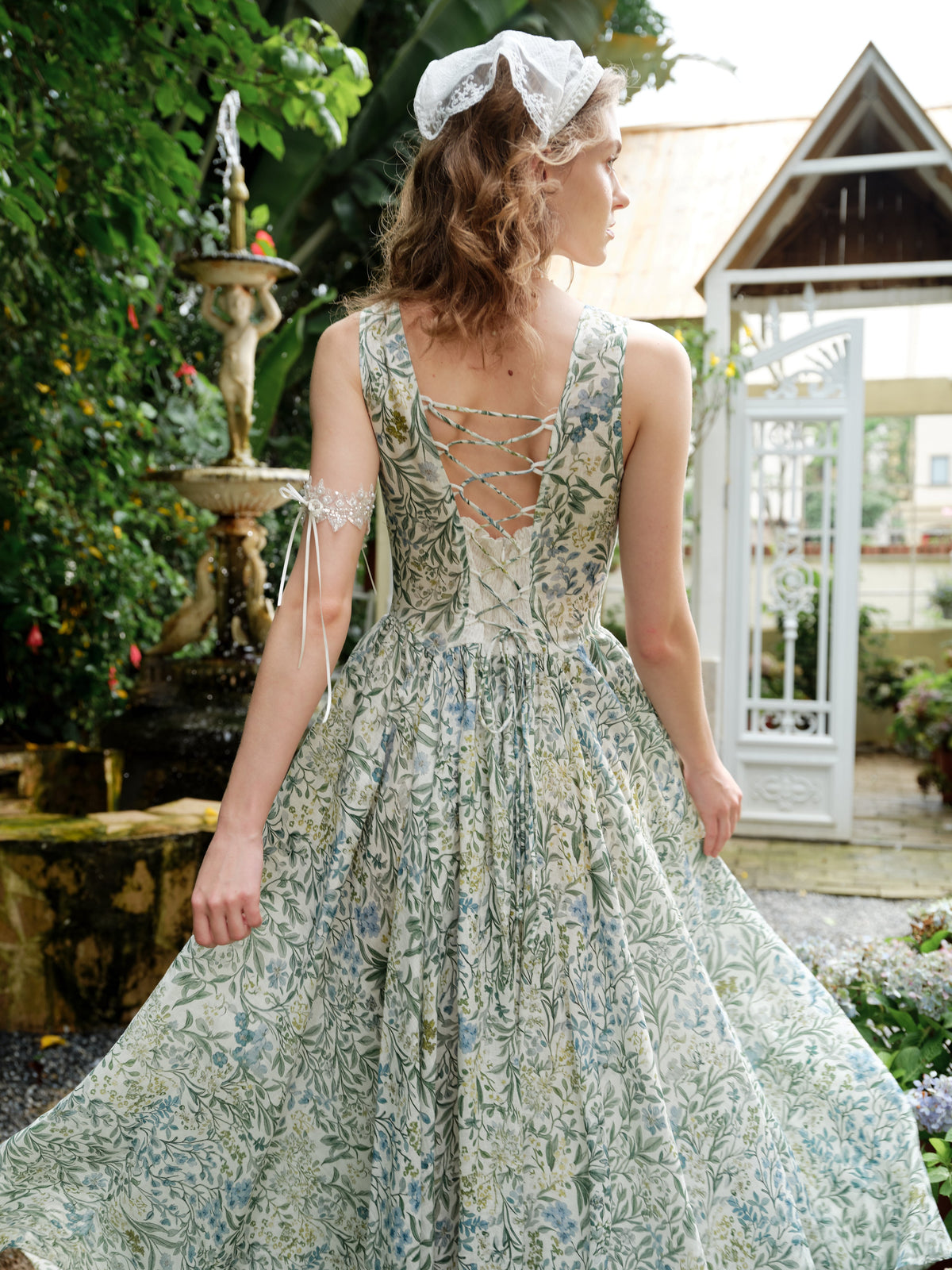 Vanille 18 | Jane’s Garden Dress