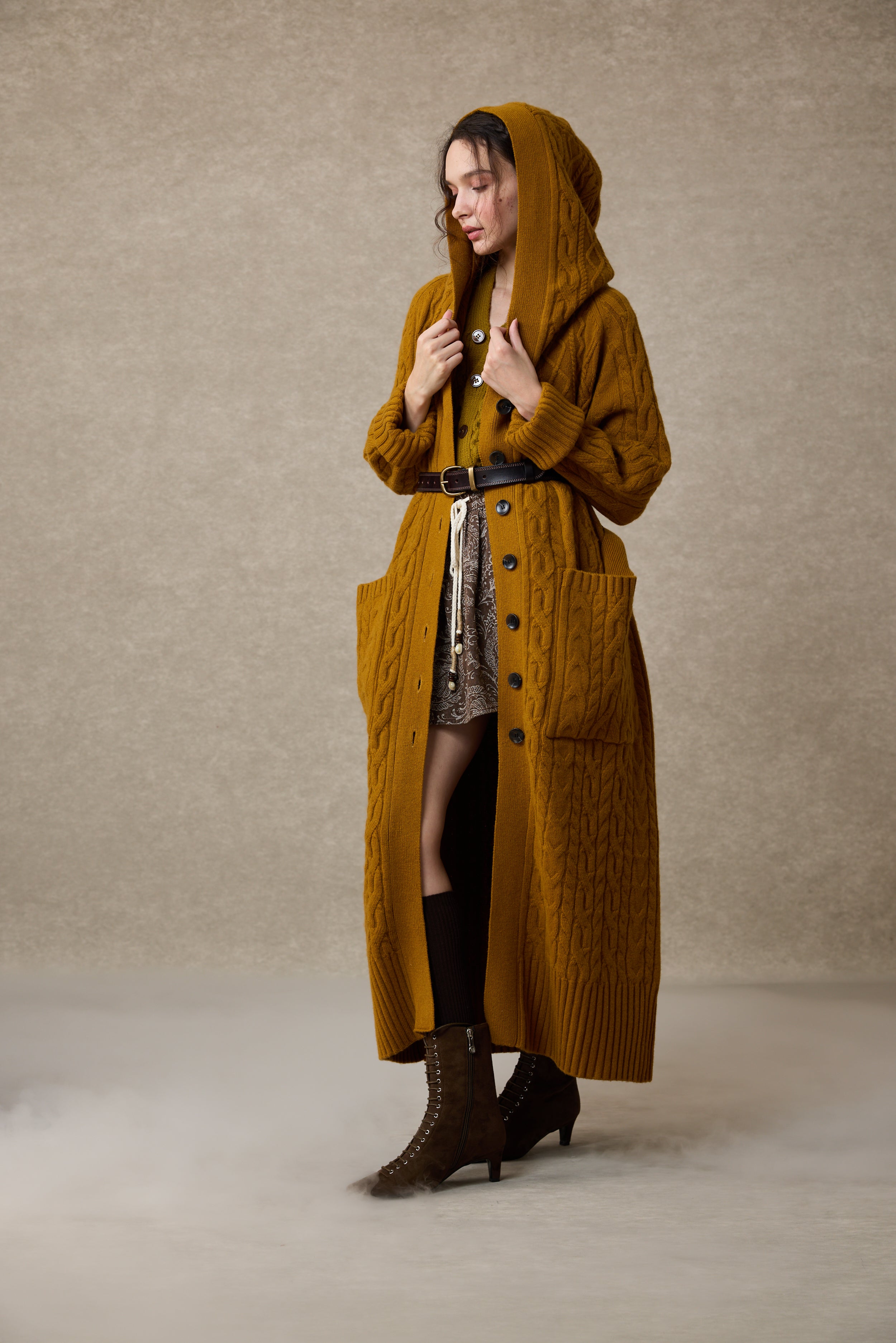 Hudson 15 | 100% wool hooded cardigan coat