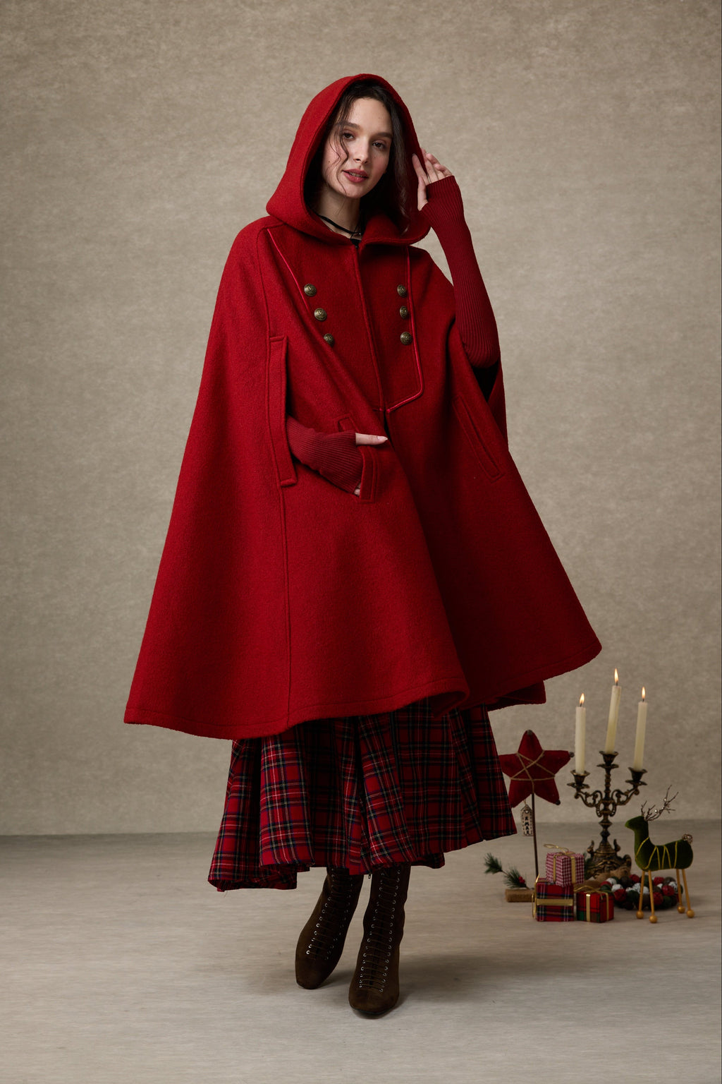 Briar 33 | 100% Wool Hooded Cape Coat