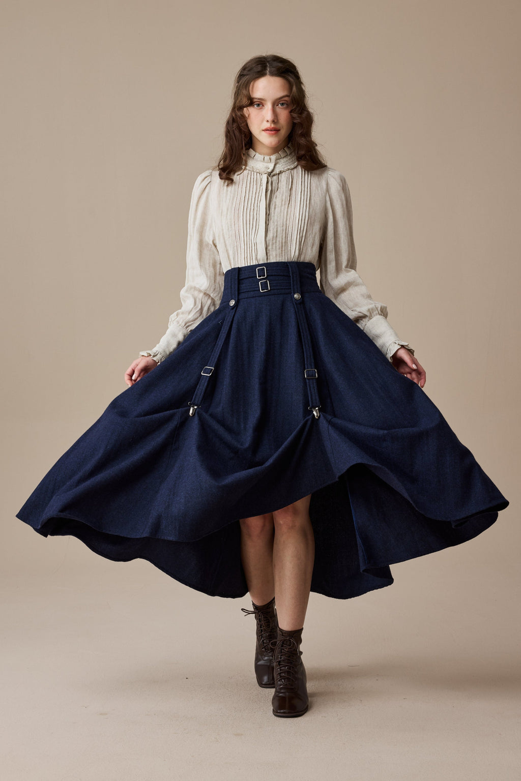 Cynthia 16 | Adjustable wool skirt