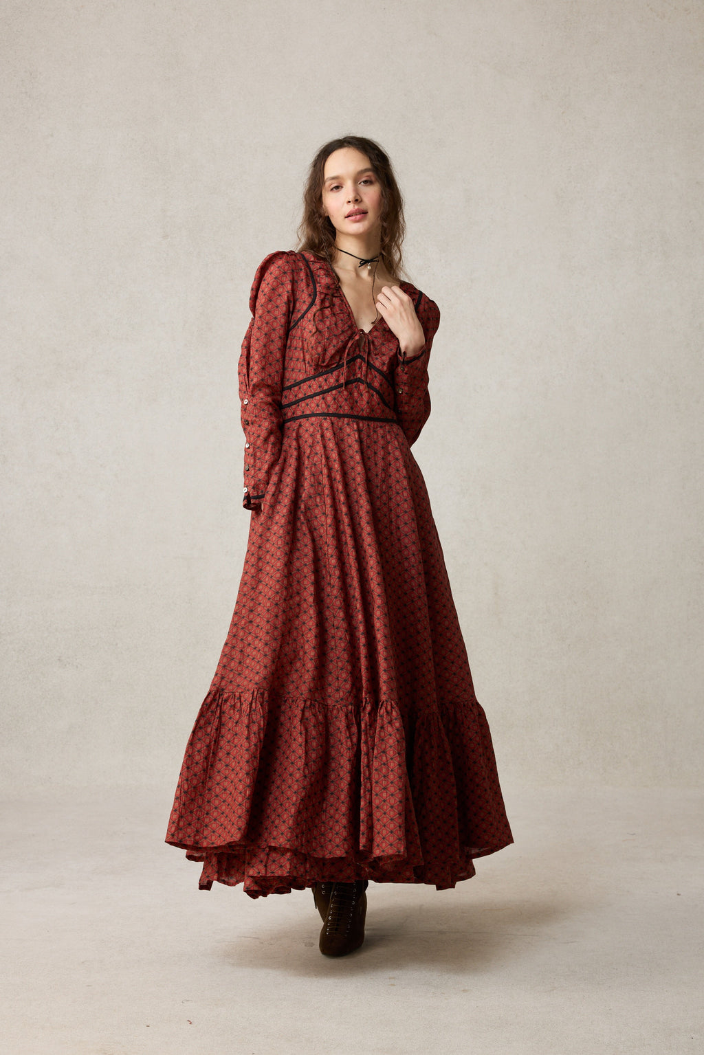 Chelse 19 |Longsleeved Linen Dress Gown
