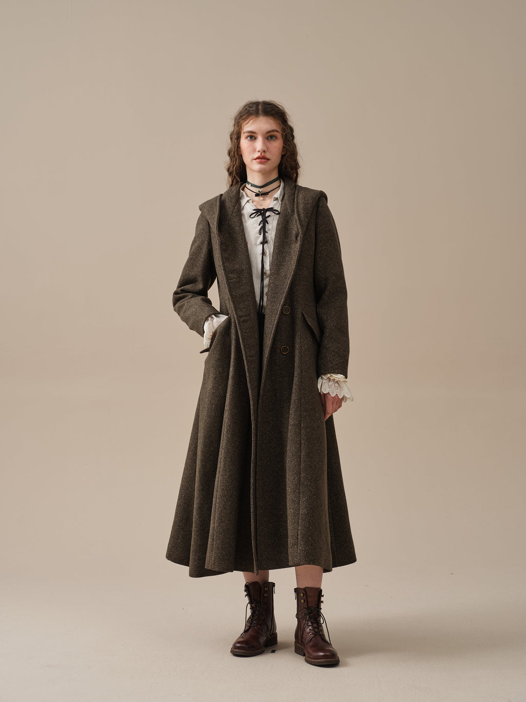 Trista 24 | 100% twill wool hooded coat