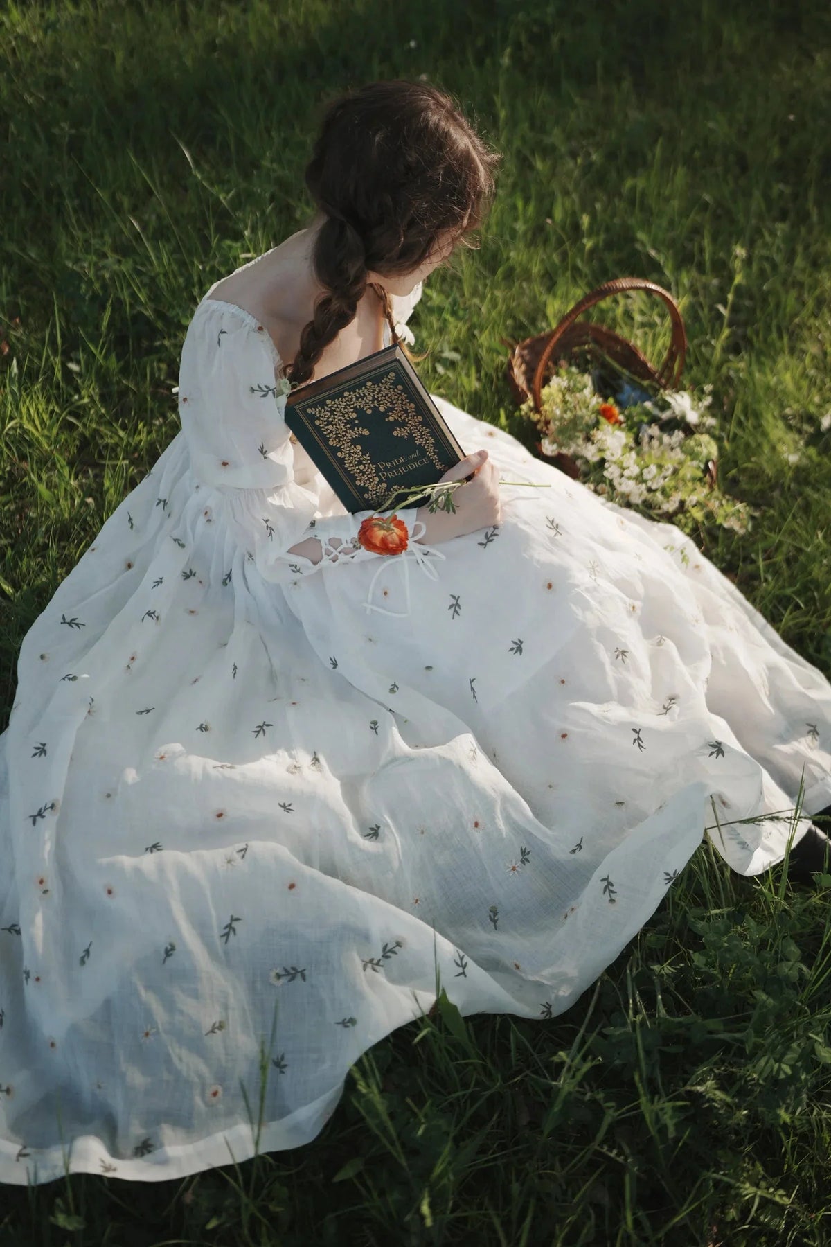 Sakura 21 | Lace-up maxi linen dress