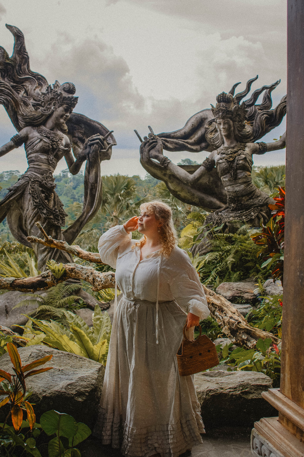 Dorothy 27 | Ruffled maxi linen skirt