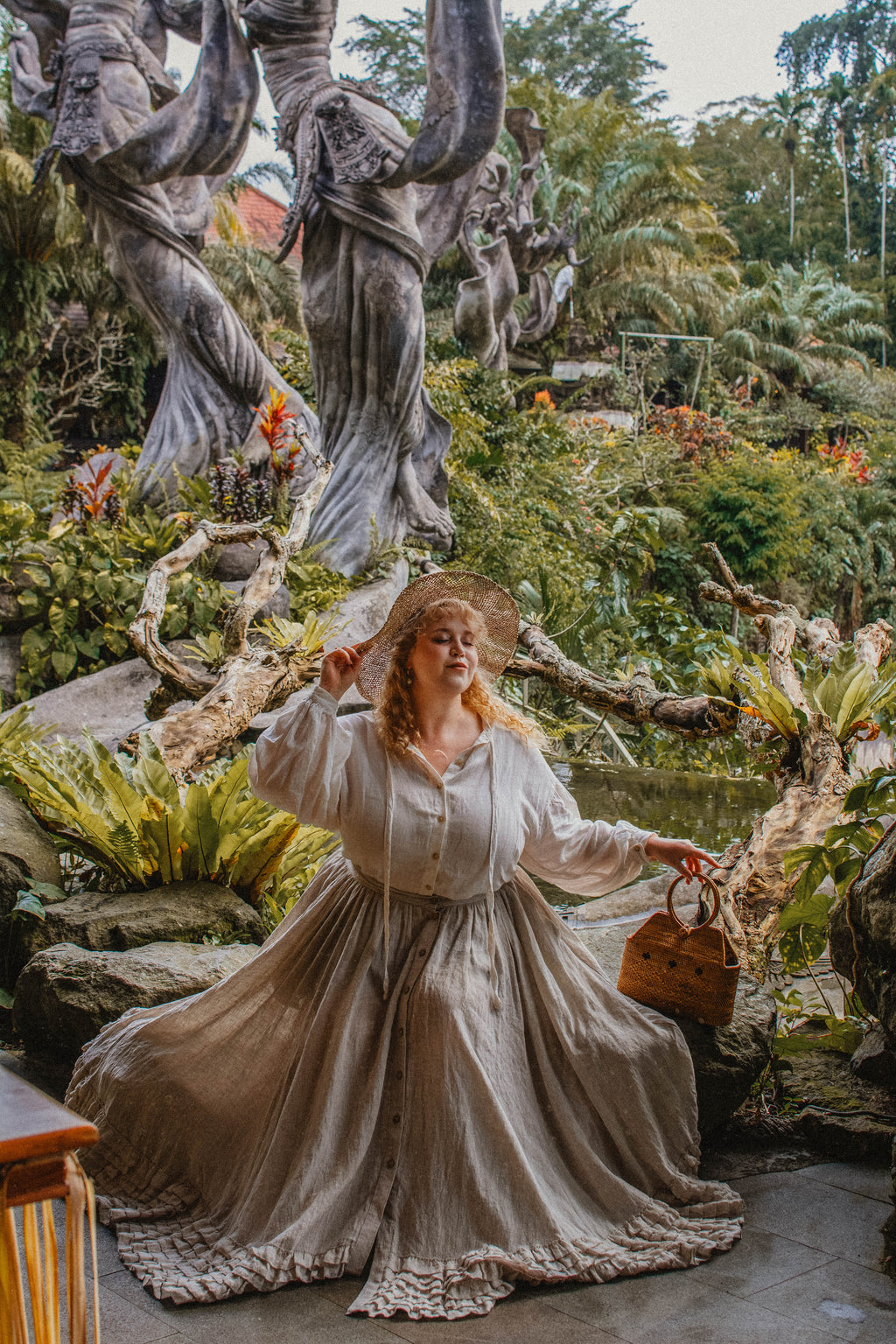 Dorothy 27 | Ruffled maxi linen skirt