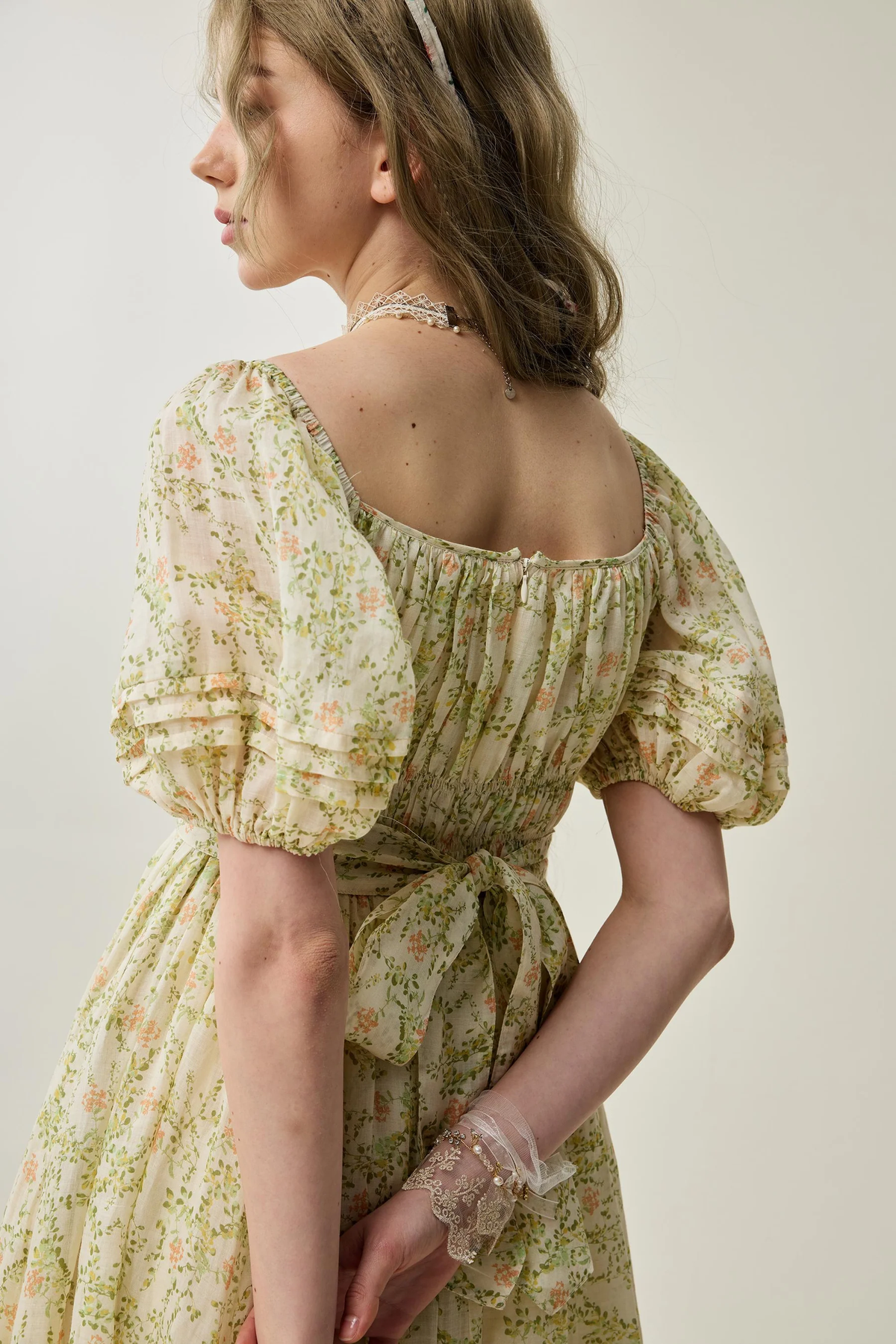 Alice 19 | Floral linen dress