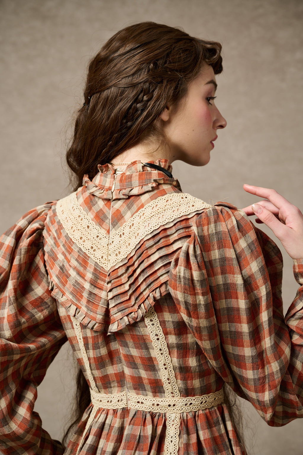 MARY 18 | VINTAGE LINEN DRESS GOWN