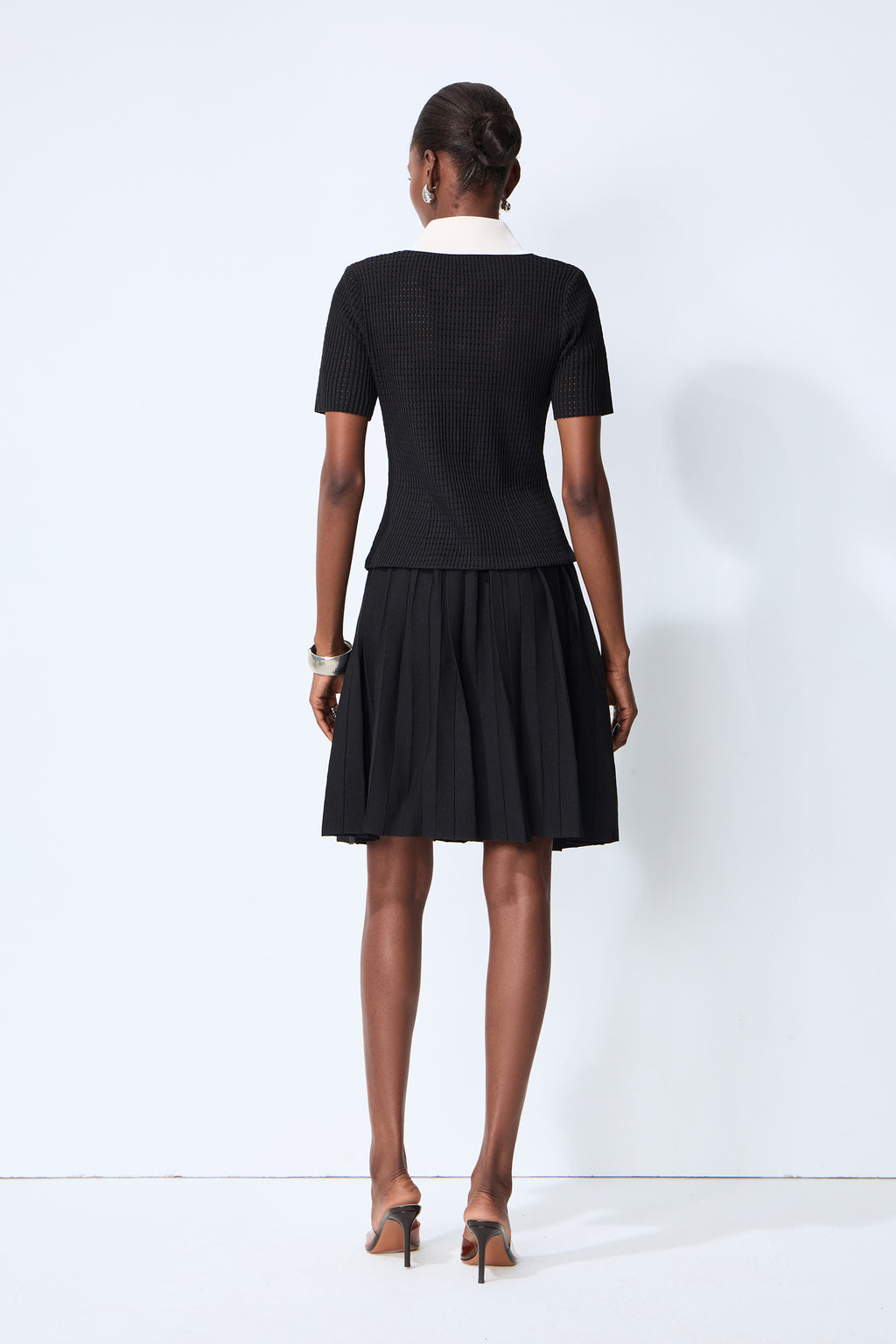 Simple Look Black Contrast Collar Knit Top & Pleated Skirt Set