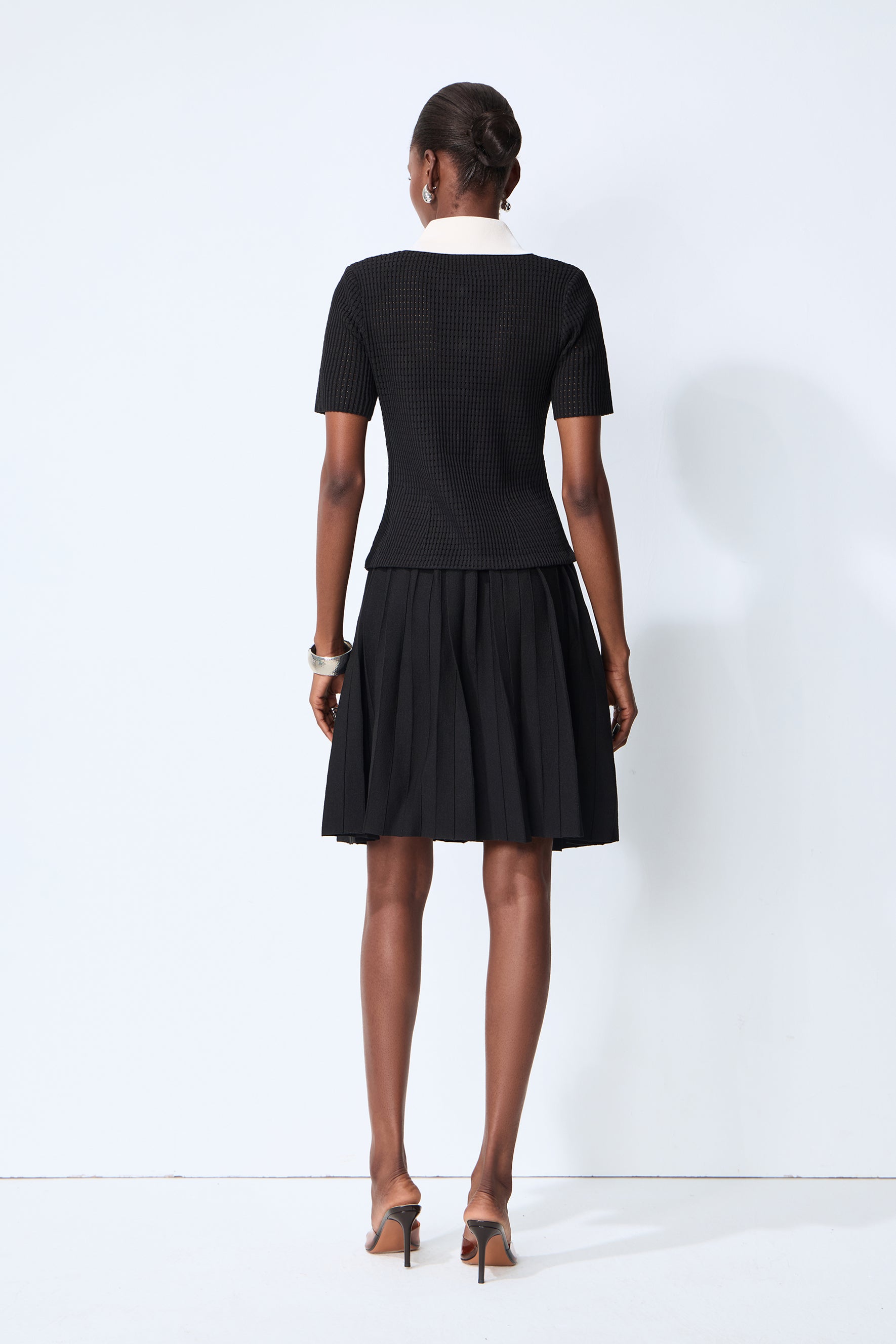 Simple Look Black Contrast Collar Knit Top & Pleated Skirt Set