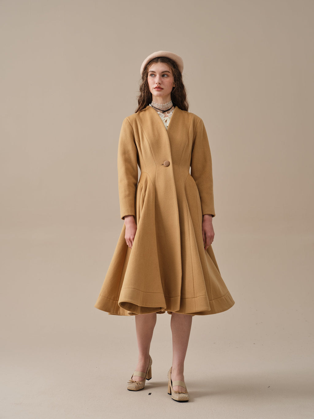LITTLE WOMEN 22 | WOOL COAT IN BLACK
