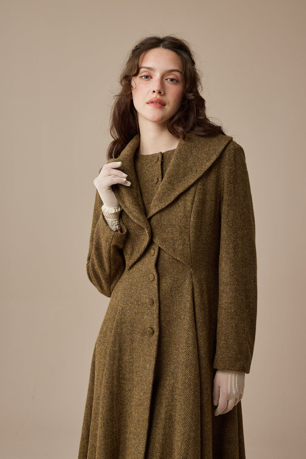 Gemma 17 | 100% wool victorian coat