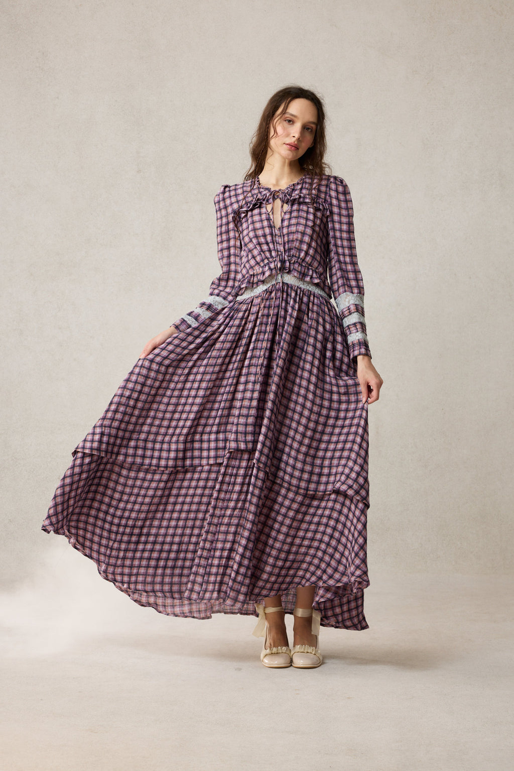 Rosewood 17 | Lace Linen Dress Gown