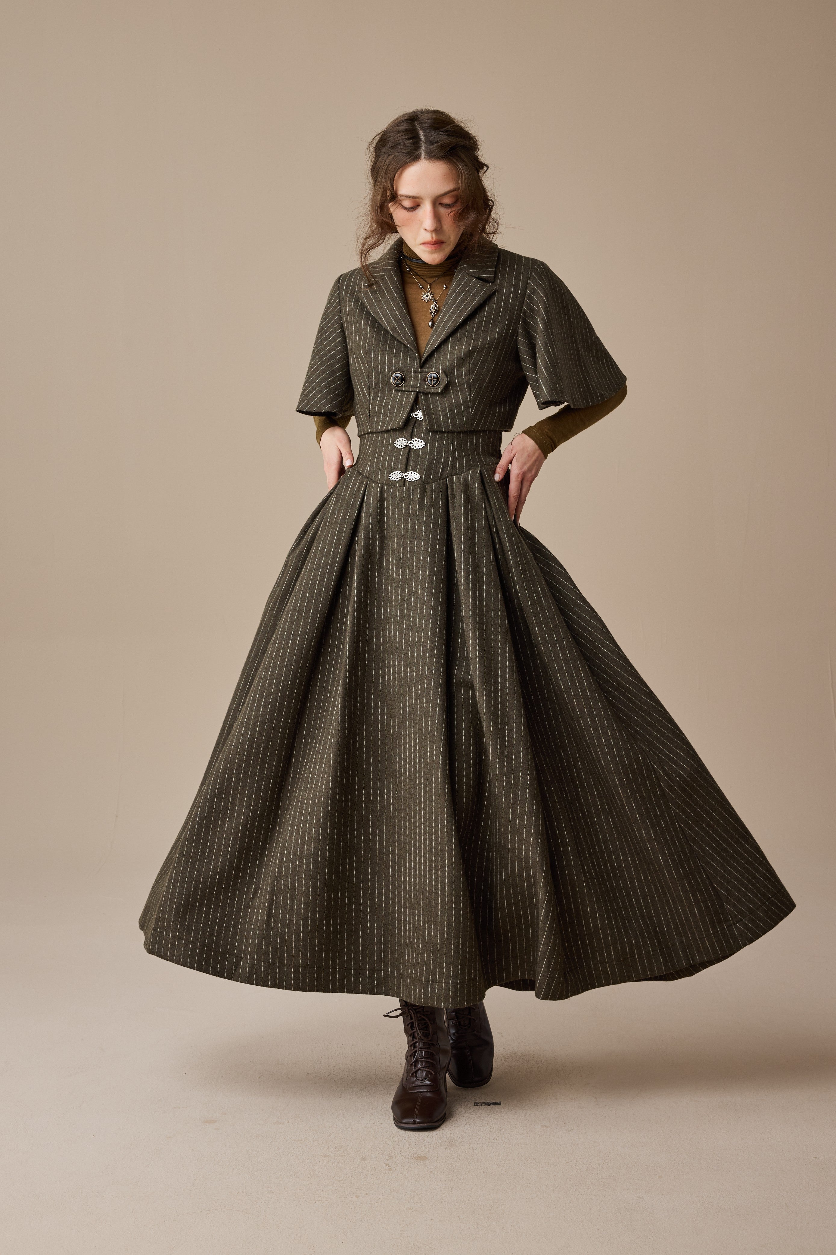 Clarise 22 |Retro Linen Skirt & Cape (2 pieces)