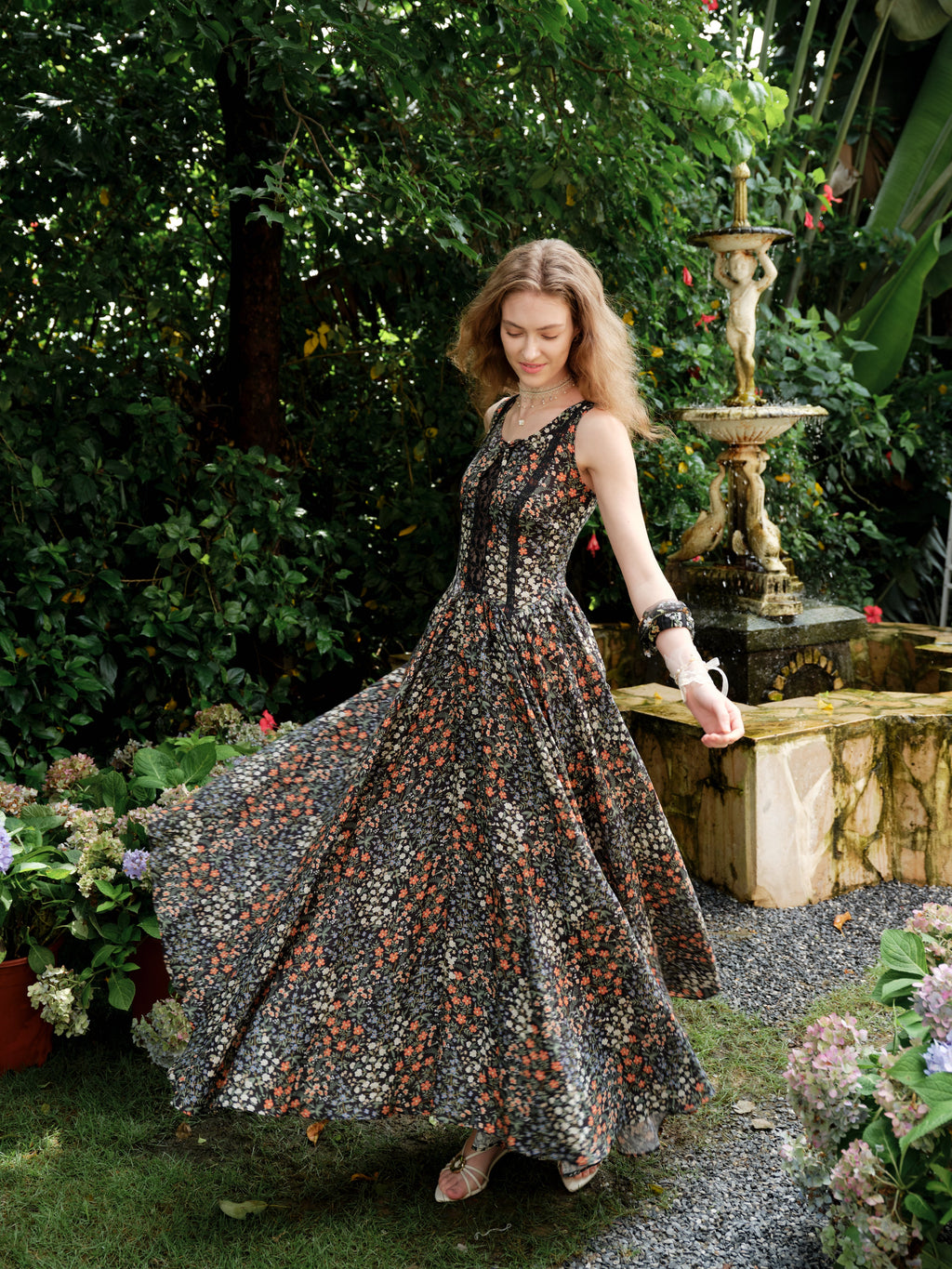 Vanille 18 | Jane’s Garden Dress