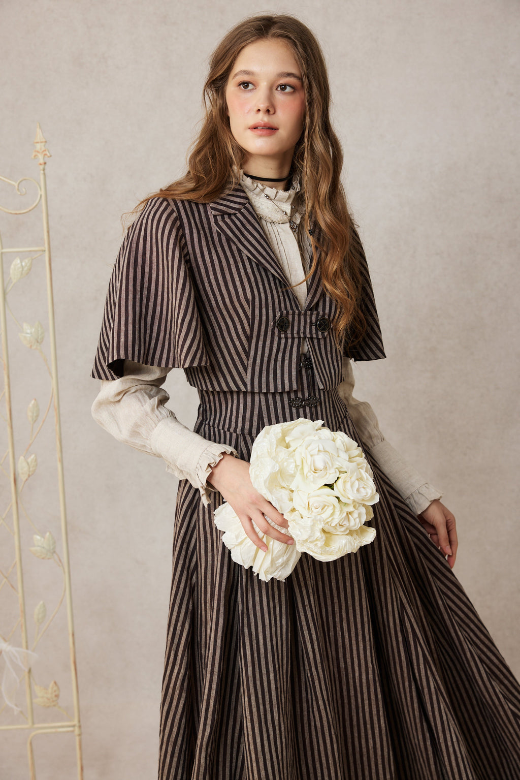 Clarise 22 |Retro Wool Skirt & Cape (2 pieces)