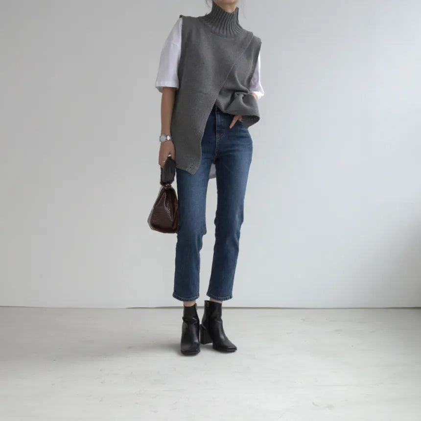 Cross Design Turtleneck Knitted Sweater Vest