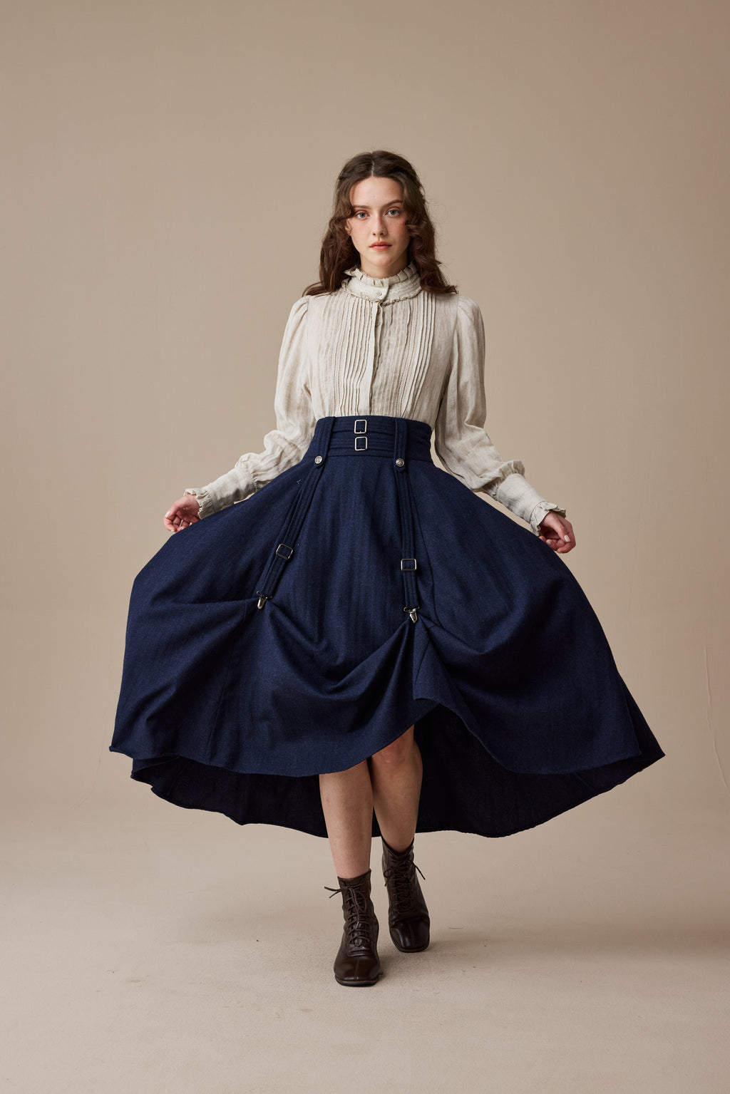 Cynthia 16 | Adjustable wool skirt