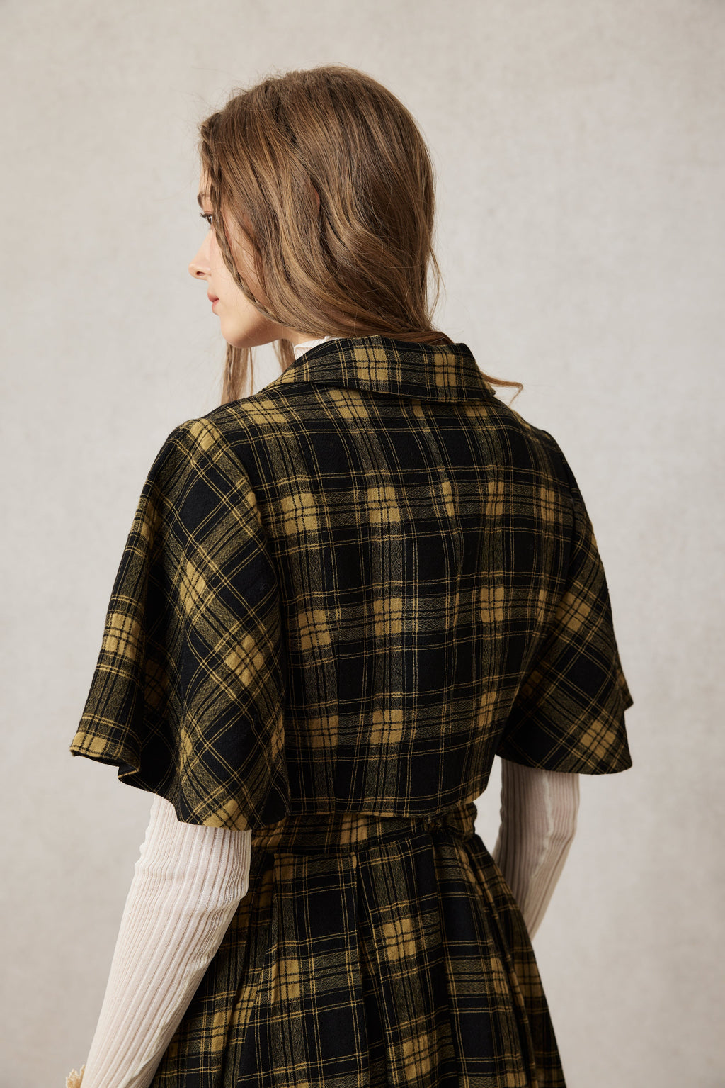 Clarise 22 |Retro Wool Skirt & Cape (2 pieces)