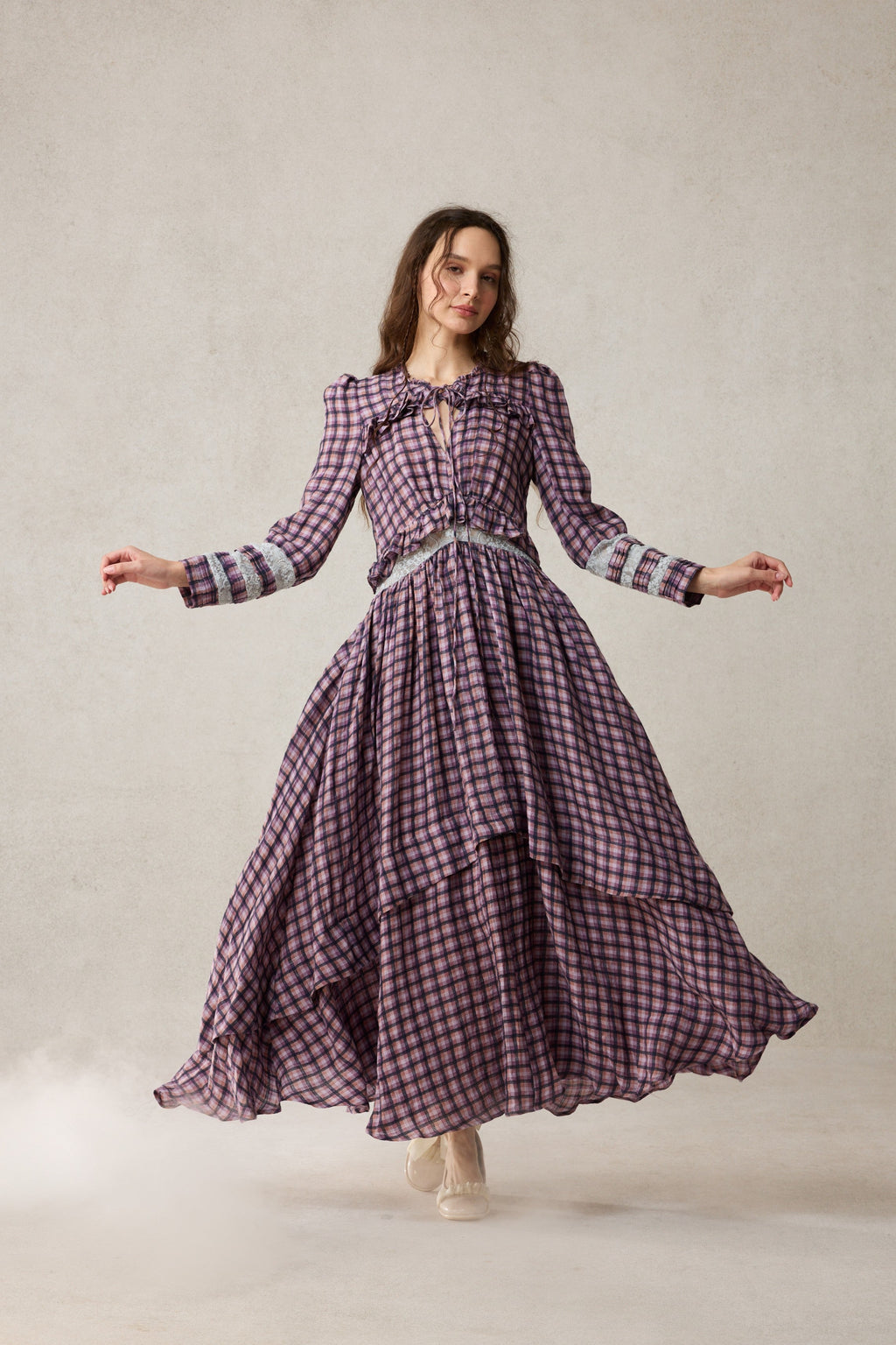 Rosewood 17 | Lace Linen Dress Gown
