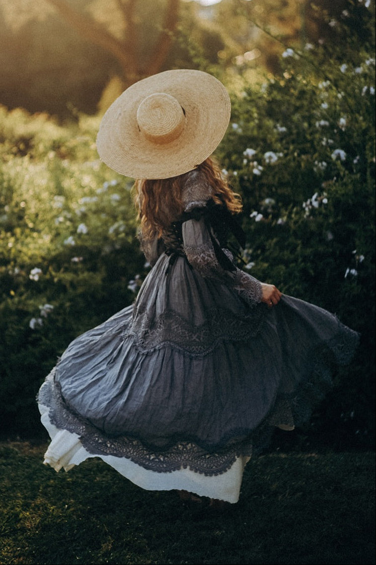 Pearlman 25 | Lace Linen Dress Gown