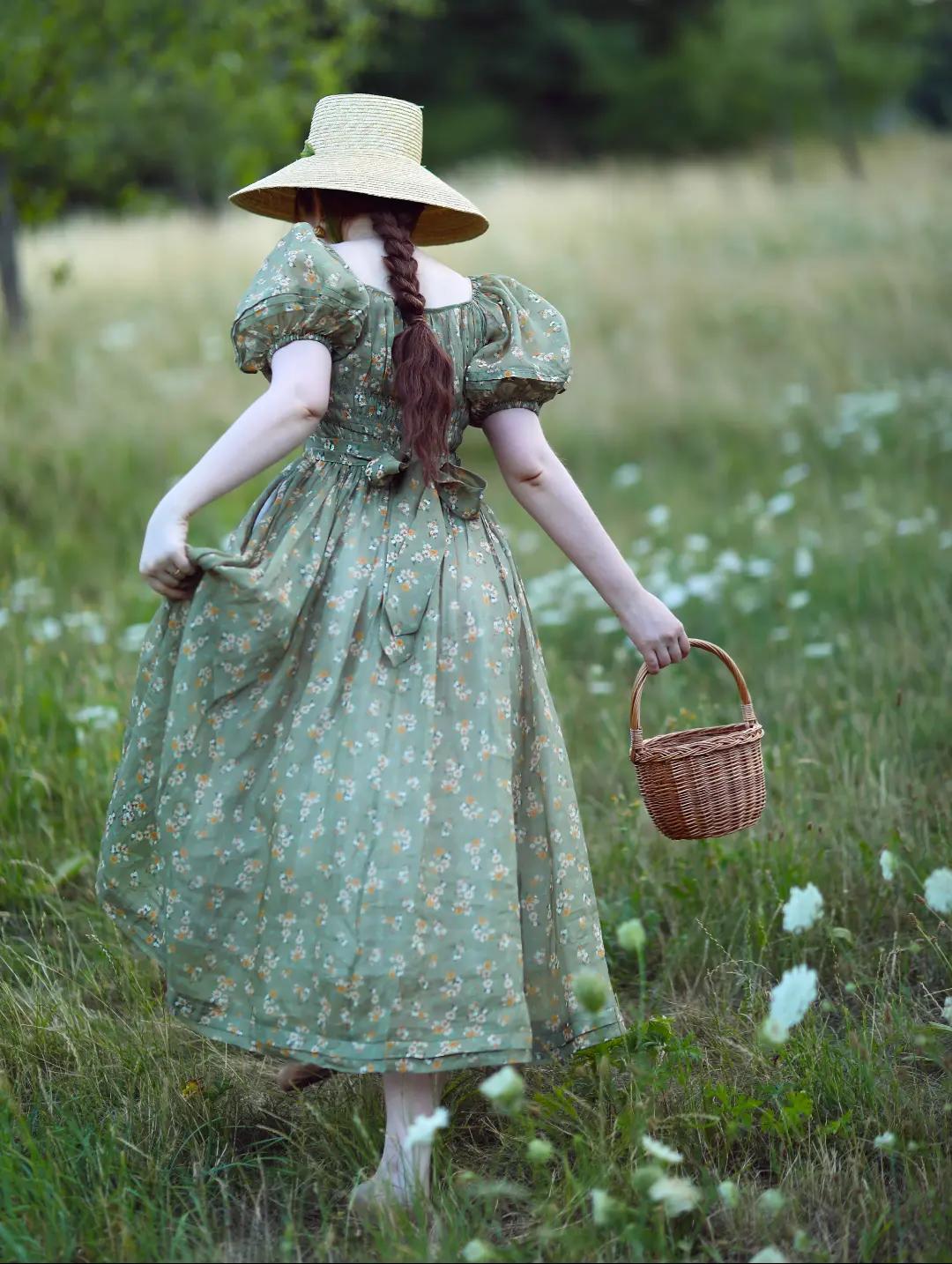 Alice 19 | Floral linen dress
