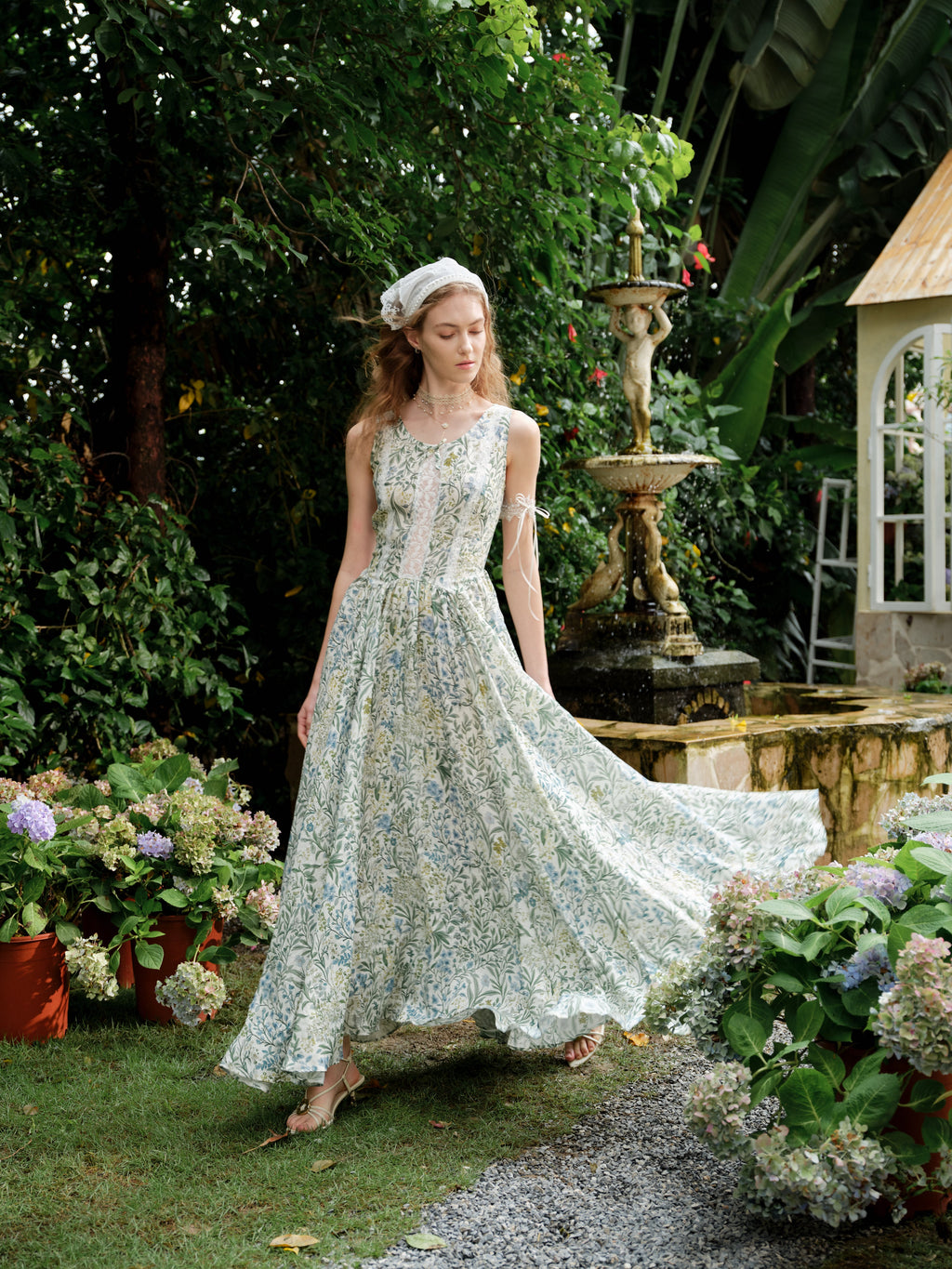Vanille 18 | Jane’s Garden Dress
