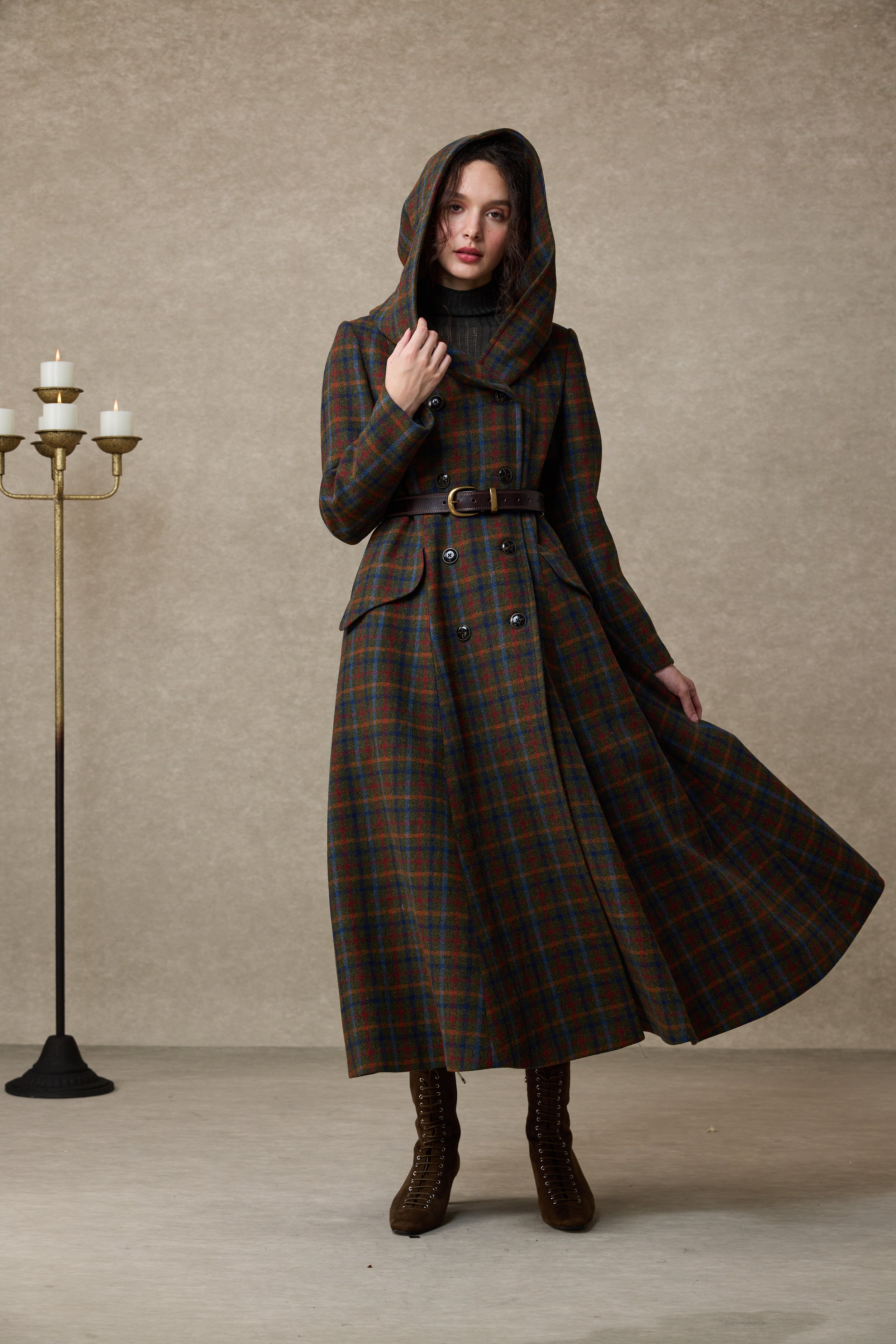 Trista 24 | 100% twill wool hooded coat