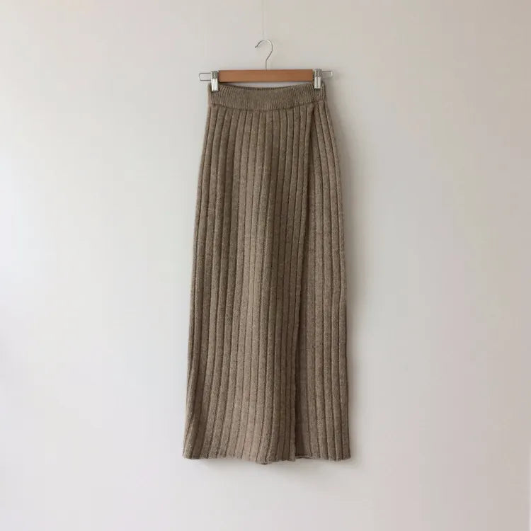 Effortless Rib Slit Skirt