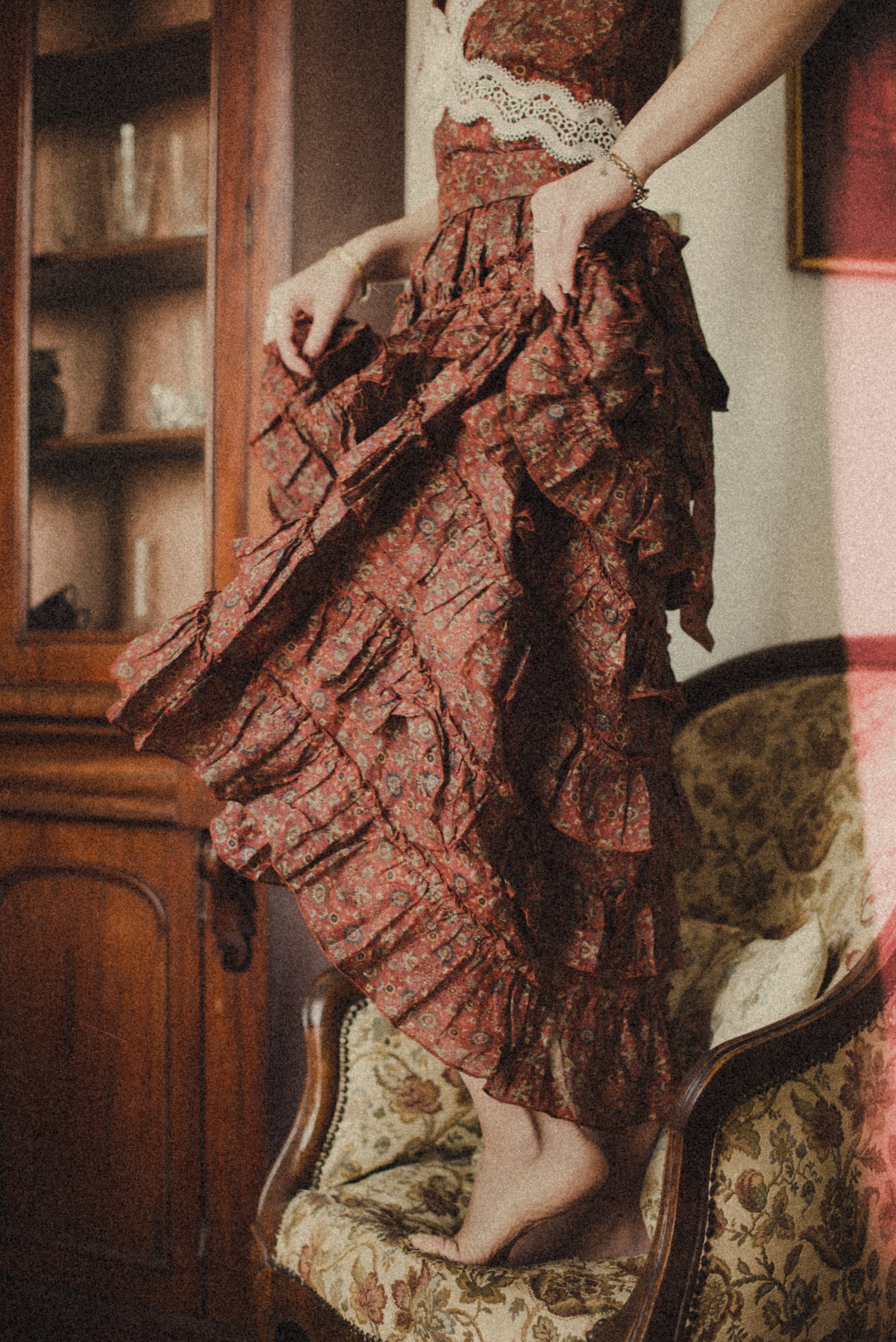 Nolita 28 |Lace & Linen Dress Gown （With Gift scarf)