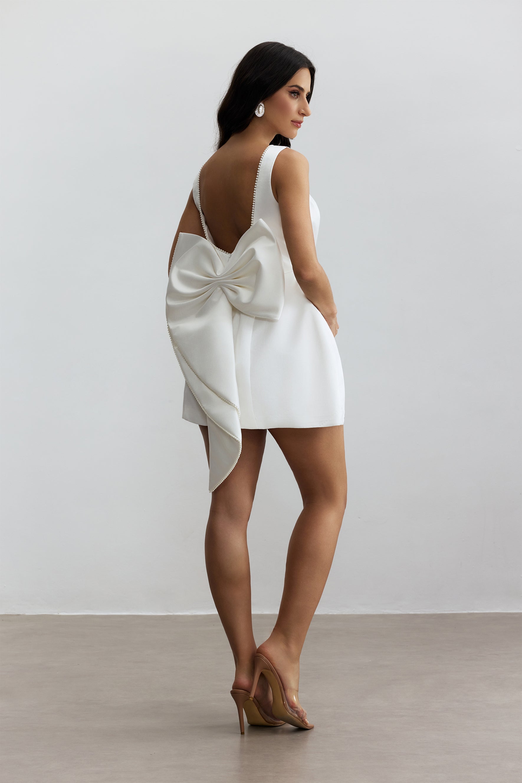 Cecila Bowknot Pearl Backless Mini Dress
