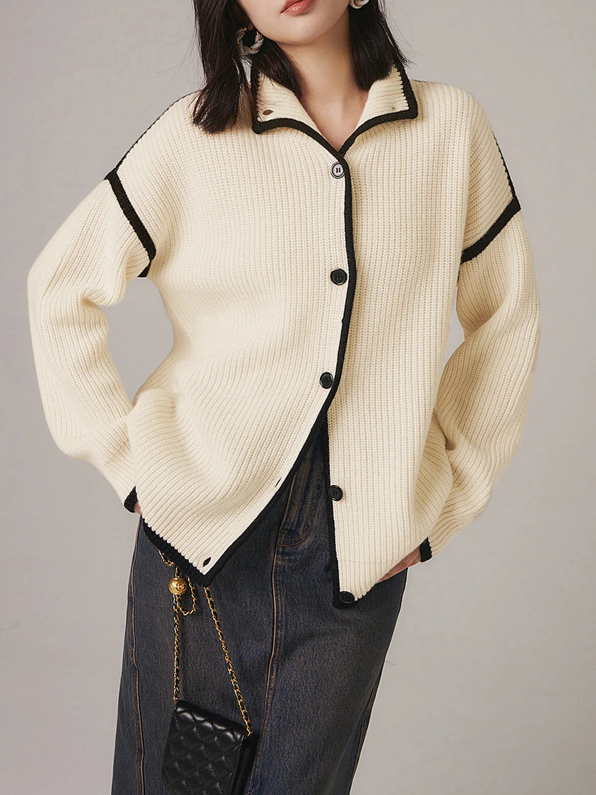 Contrast Trim Mockneck Sweater