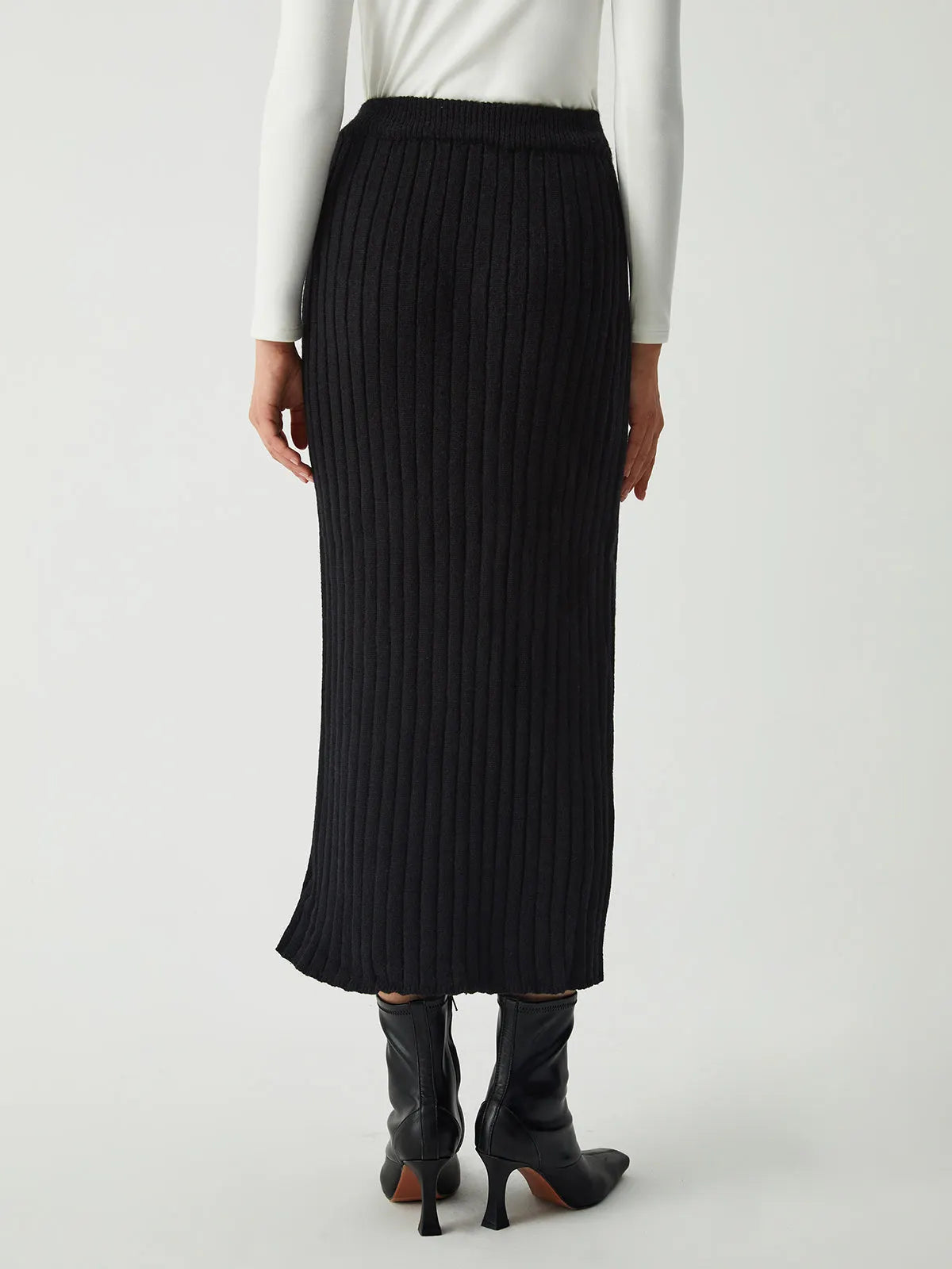 Effortless Rib Slit Skirt