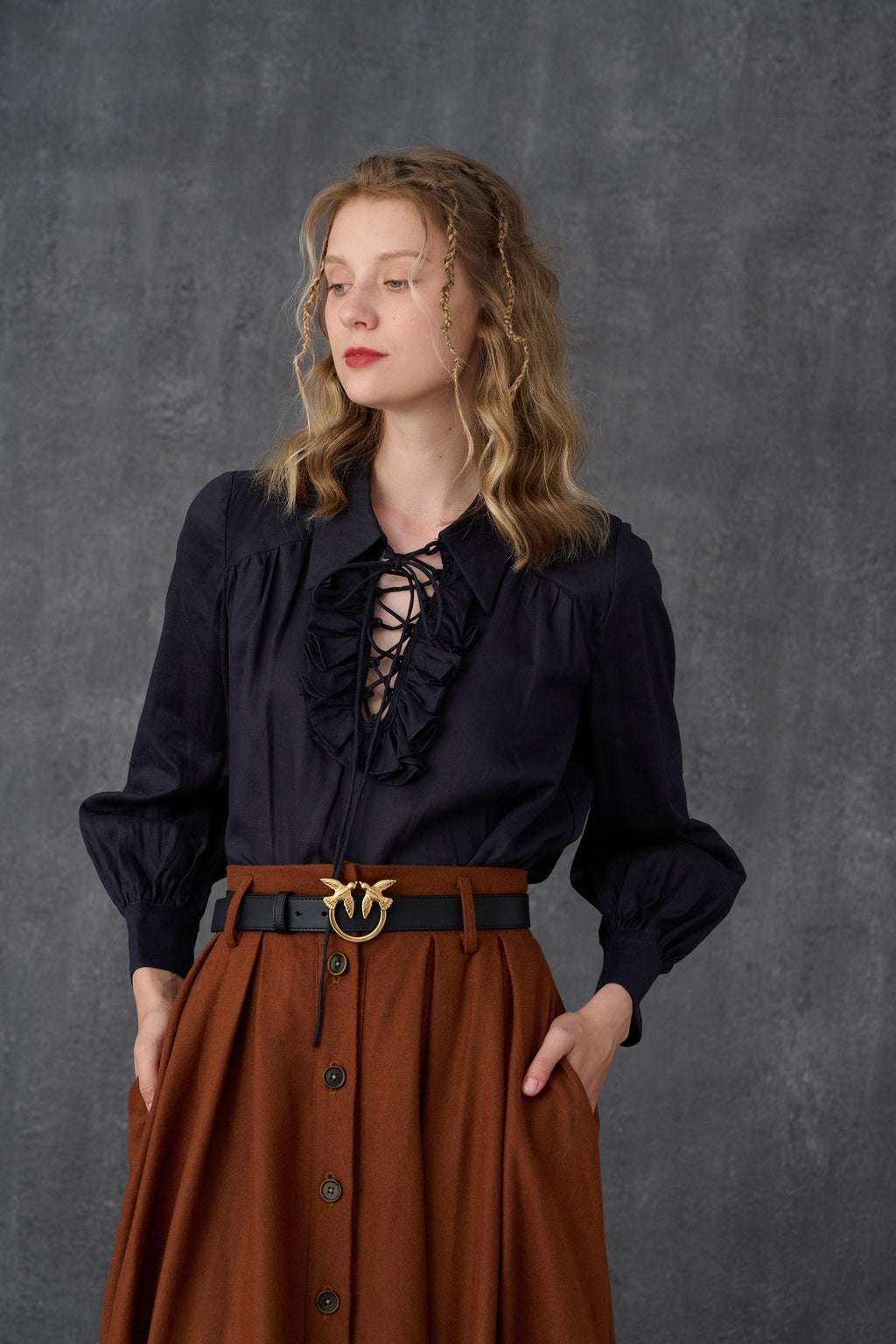 Naomi 33 |  buttoned up wool skirt in brown