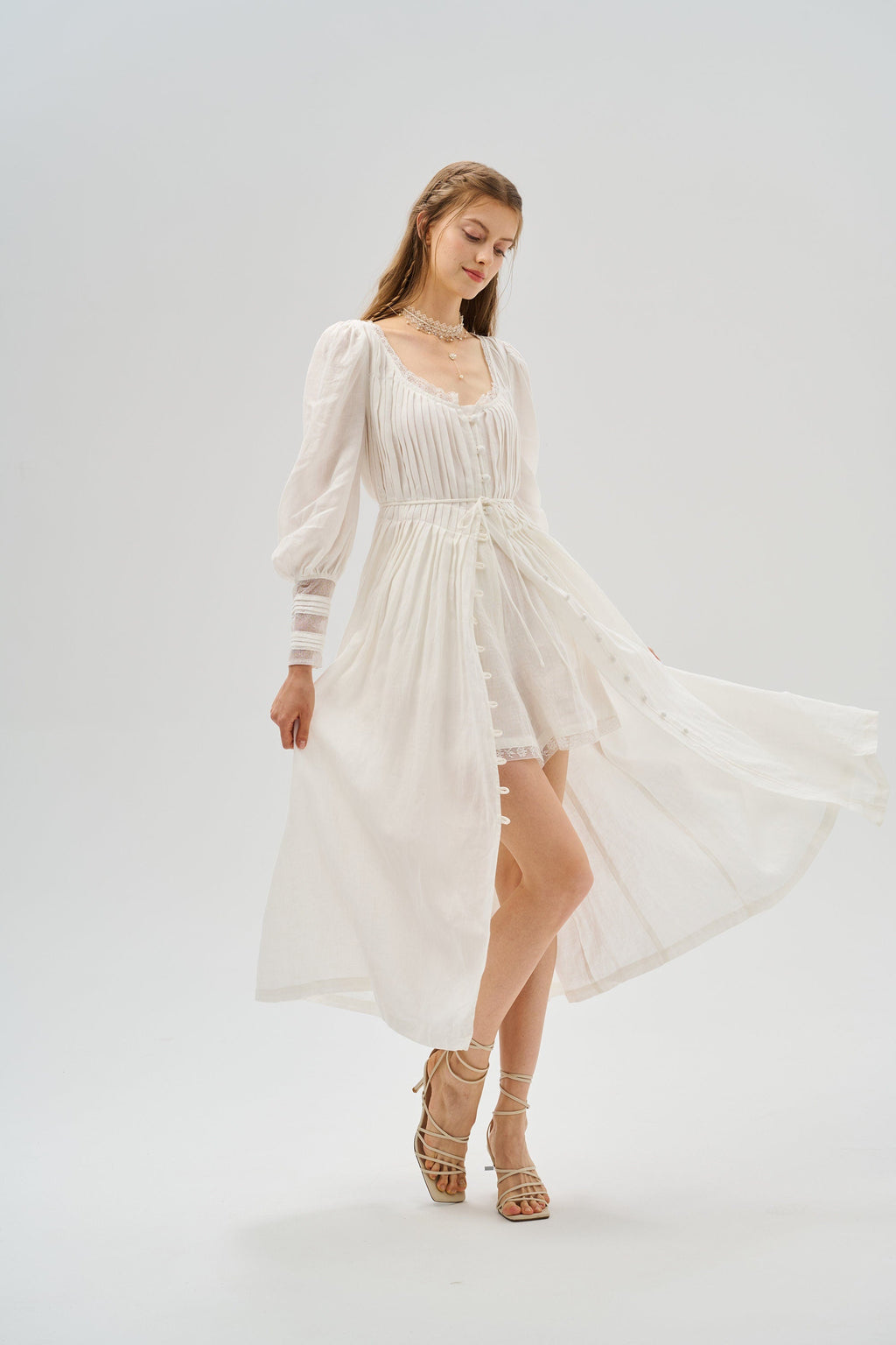 Canna 34 | 100% Linen Short with lace