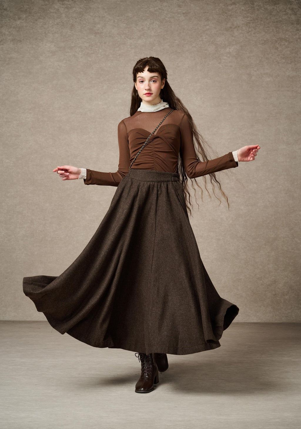 The Soft Lawn 12 | Midi Wool Skirt