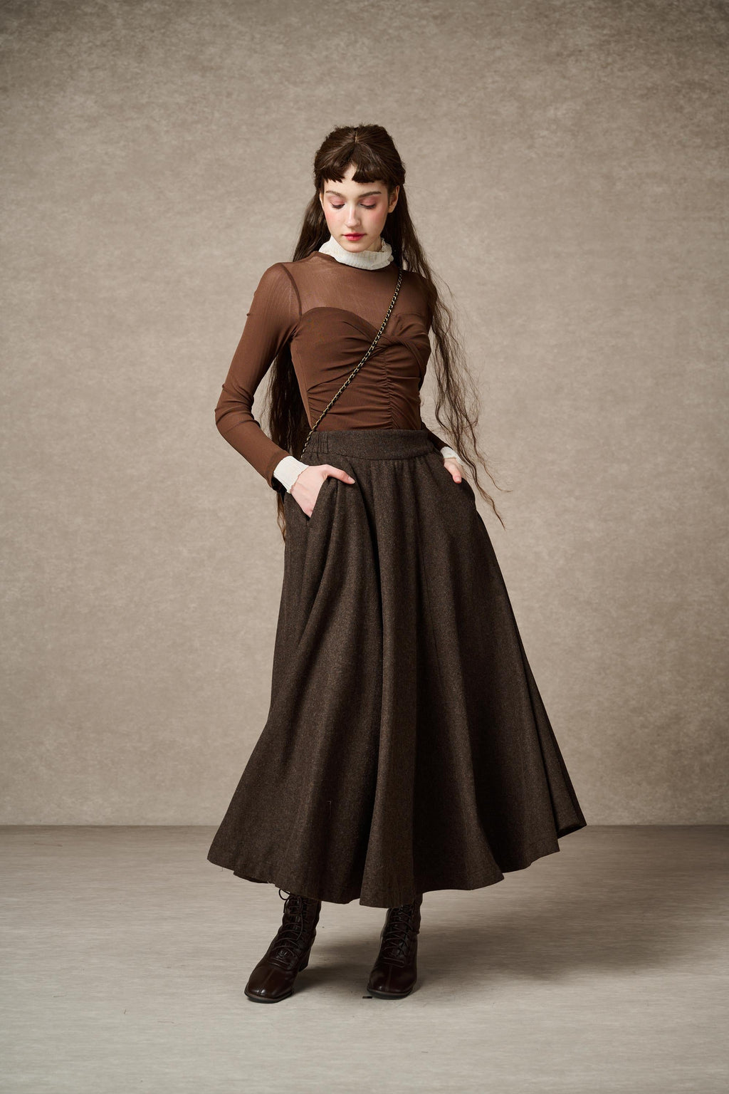 The Soft Lawn 12 | Midi Wool Skirt
