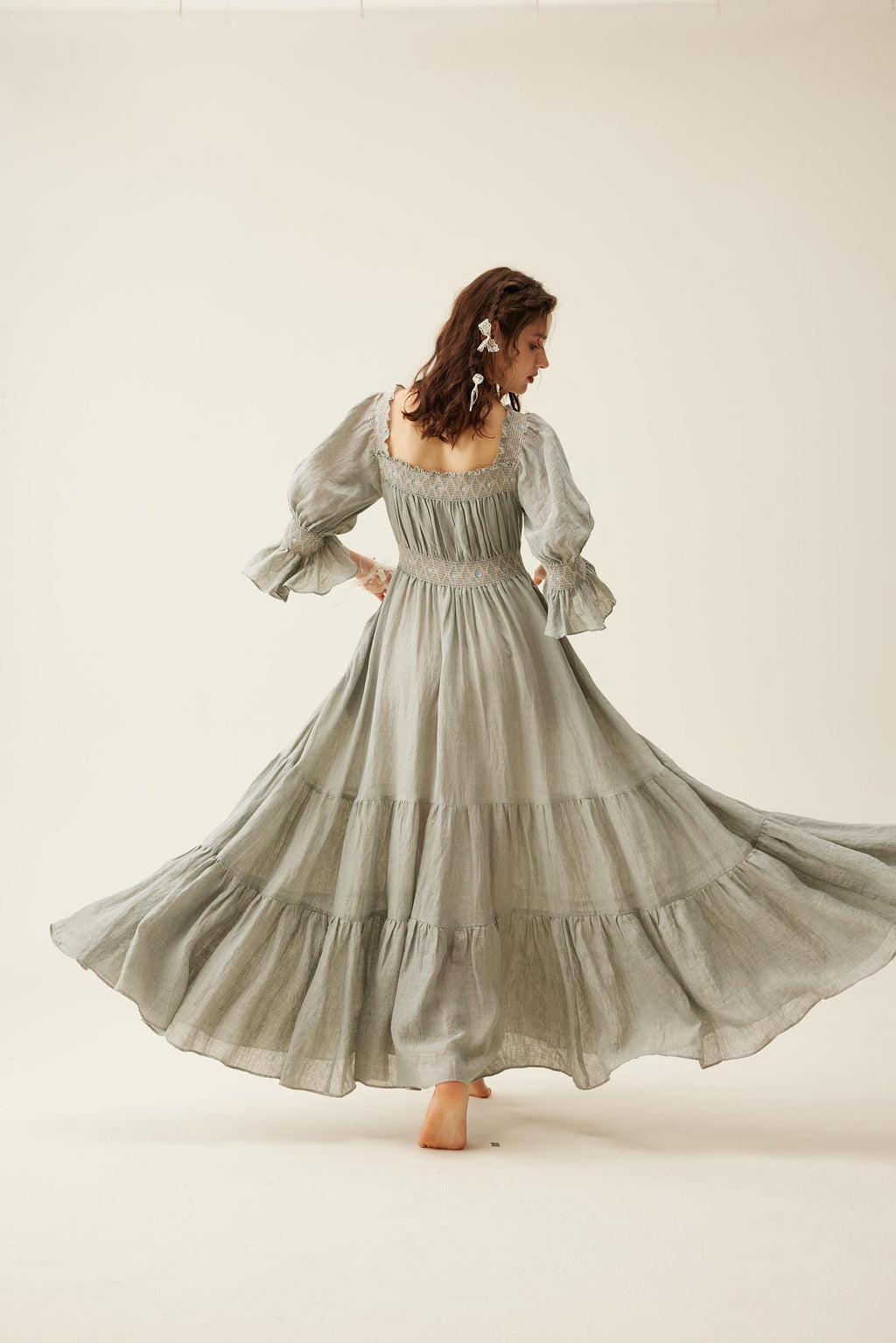 Cloud 21 | smocking embroidery linen dress