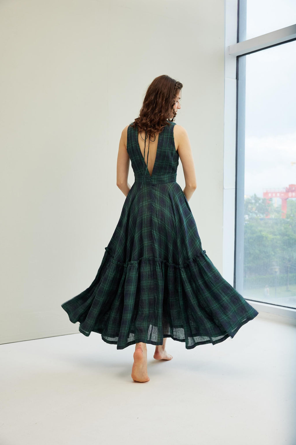 Moon River 24 | V-neck pintucked linen dress gown