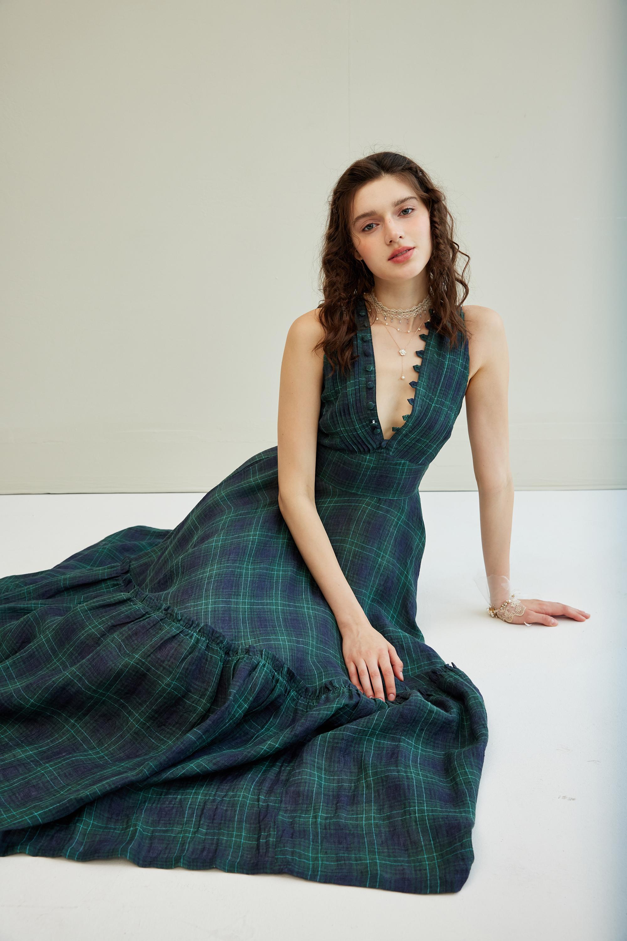Moon River 24 | V-neck pintucked linen dress gown